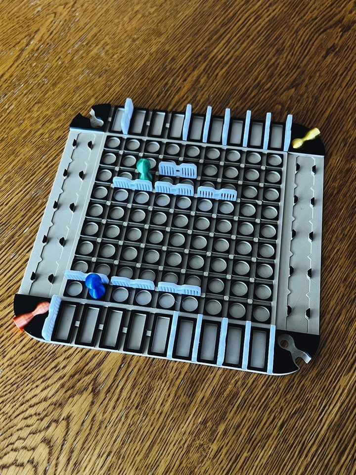 Wall Chess Strategy Board Game – Modern & Stylish - Travel Edition - Image 2 of 4