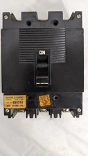 Square D 989316 Breaker 3-Pole 250V AC 10K AIC Thermal Magnetic Bolt-on
