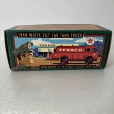 1949 Texaco White Tilt Cab Tank Truck - Locking Bank - #13 NEW Ertl Collectibles