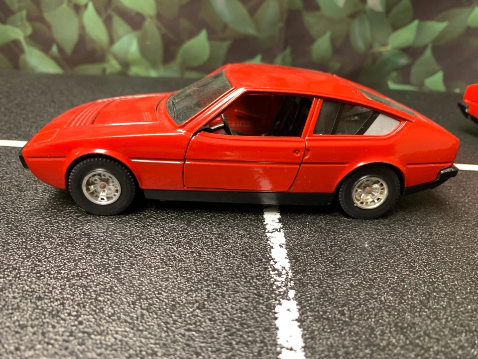 Imperfect 1:24 Diecast Car PAIR BURAGO MATRA SIMCA BAGHEERA Red No Box AS-IS - Image 4 of 4