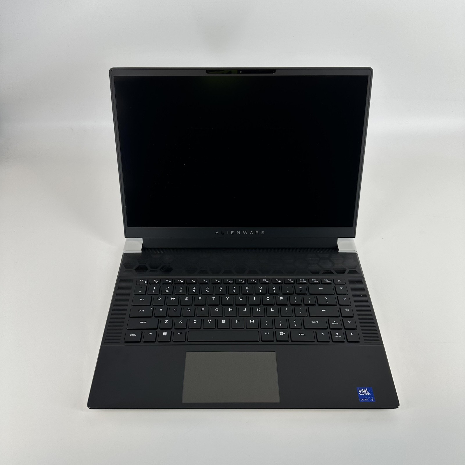 Alienware X16 R2 240Hz QHD+ 2.5 GHz Ultra 9 185H 32GB 2TB SSD RTX 4090 - Good