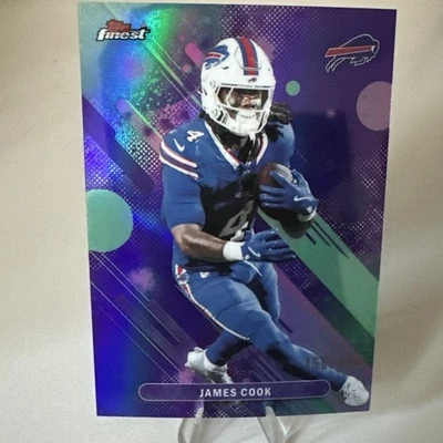 Topps Finest 2025 James Cook #71 Buffalo Bills NFL Football Card /250 - Bild 1 von 3