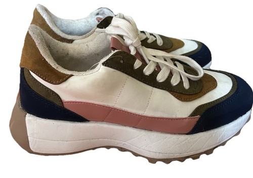 Colorblock Shoes Womens Size 7 No Boundaries Running Workout Hiking 2” Bottoms - Picture 2 of 6