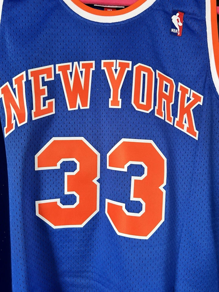 Camiseta deportiva Mitchell & Ness Swingman New York Knicks Road 1991-92 Patrick Ewing Royal Foto 3 de 4