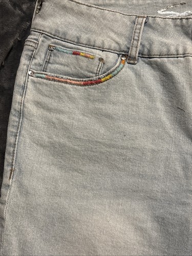 Seven7 bauchfreie mittelhohe Bermuda Denim Shorts Größe 8 (32 x 10) helle Waschung Freizeit - Bild 2 von 10