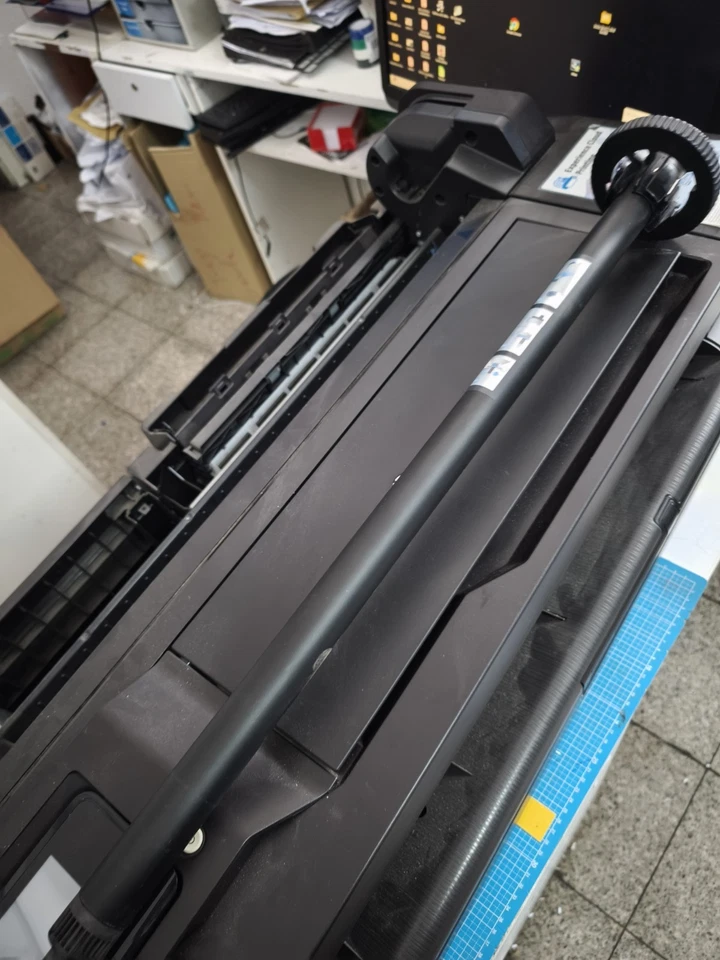 HP Designjet T120 24" / 610mm 24-Zoll-Farbdrucker, DIN A1-Drucker - Bild 4 von 4