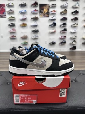 Size 7.5 - Nike Dunk Low Starry Laces W