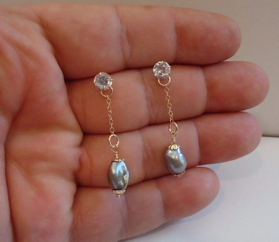 PENDIENTES COLGANTES/GOTAS DE ORO AMARILLO DE 14K DIAMANTES CREADOS EN LABORATORIO Y PERLAS NEGRAS Foto 3 de 4