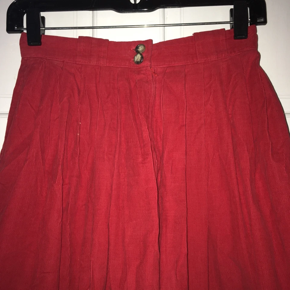 Vintage 80s Eddie Bauer Long Pleated red corduroy skirt with pockets- size 8 - Image 2 of 3