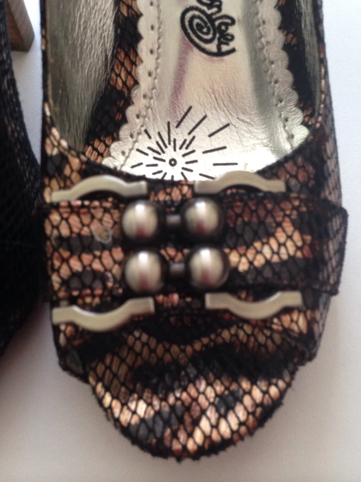 Zapatos Naughty Monkey charol leopardo punta abierta para aprender Foto 3 de 4