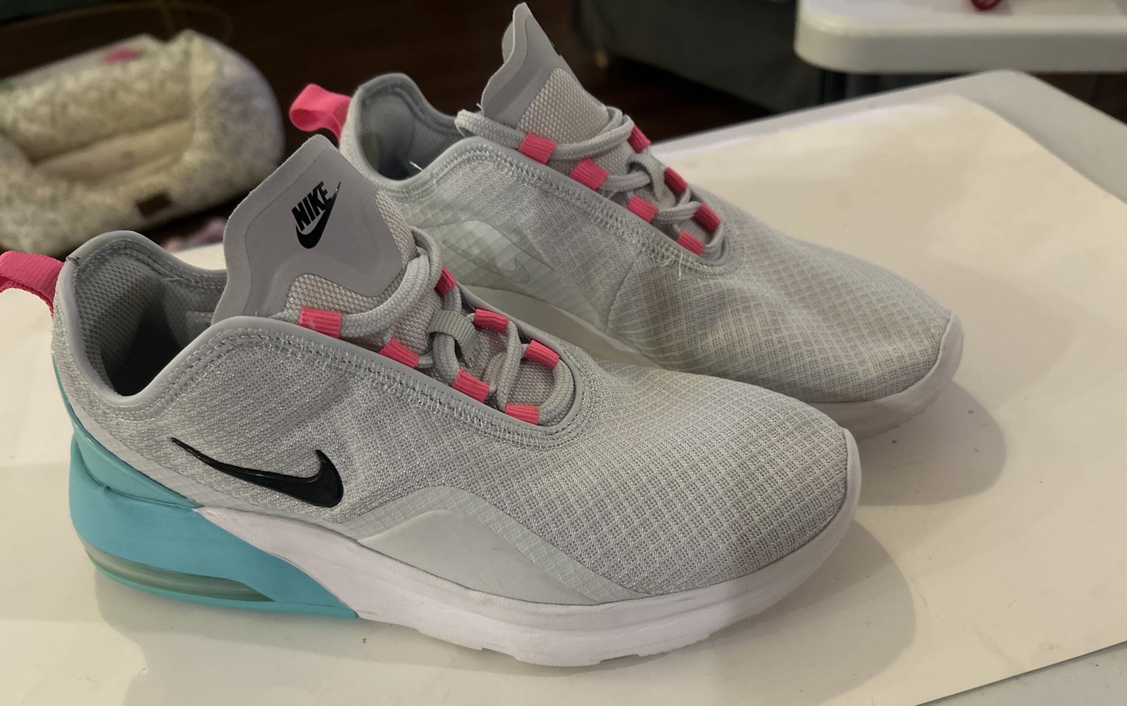 Nike Air Womens Running Shoes US 7 .5 Gray/Teal/Pink Athletic Sneakers