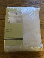 Cream White Colored Twin Full Blanket 72  X 90  100 Polyester USA NEW