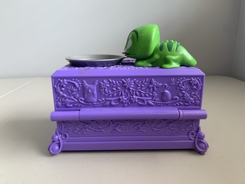 Disney Jakks Tangled The Series Rapunzel Pascal Jewelry Box Tested Works No Key - Picture 5 of 9