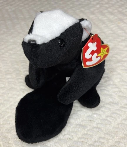 Vintage 1995 TY Beanie Babies Collection - Stinky the Skunk w/ Tags