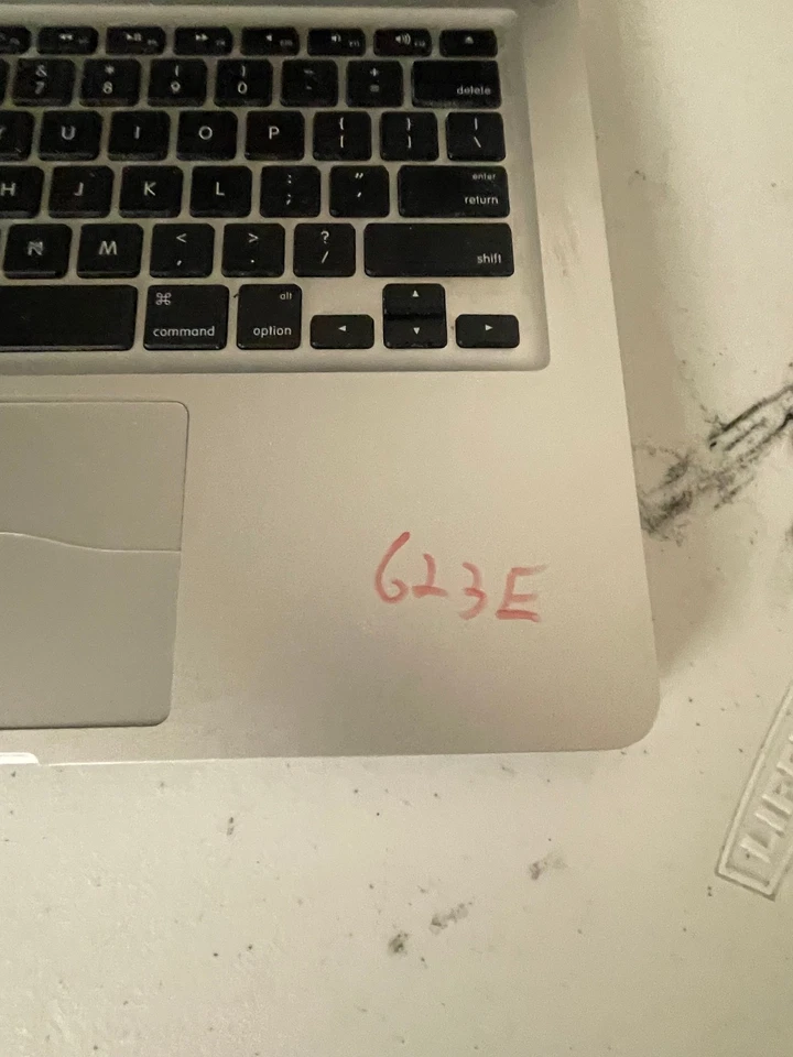 Apple MacBook Pro Mid 2010 13" A1278 Core 2 Duo 2.66GHz 2GB NO HDD #623E - Image 2 of 4