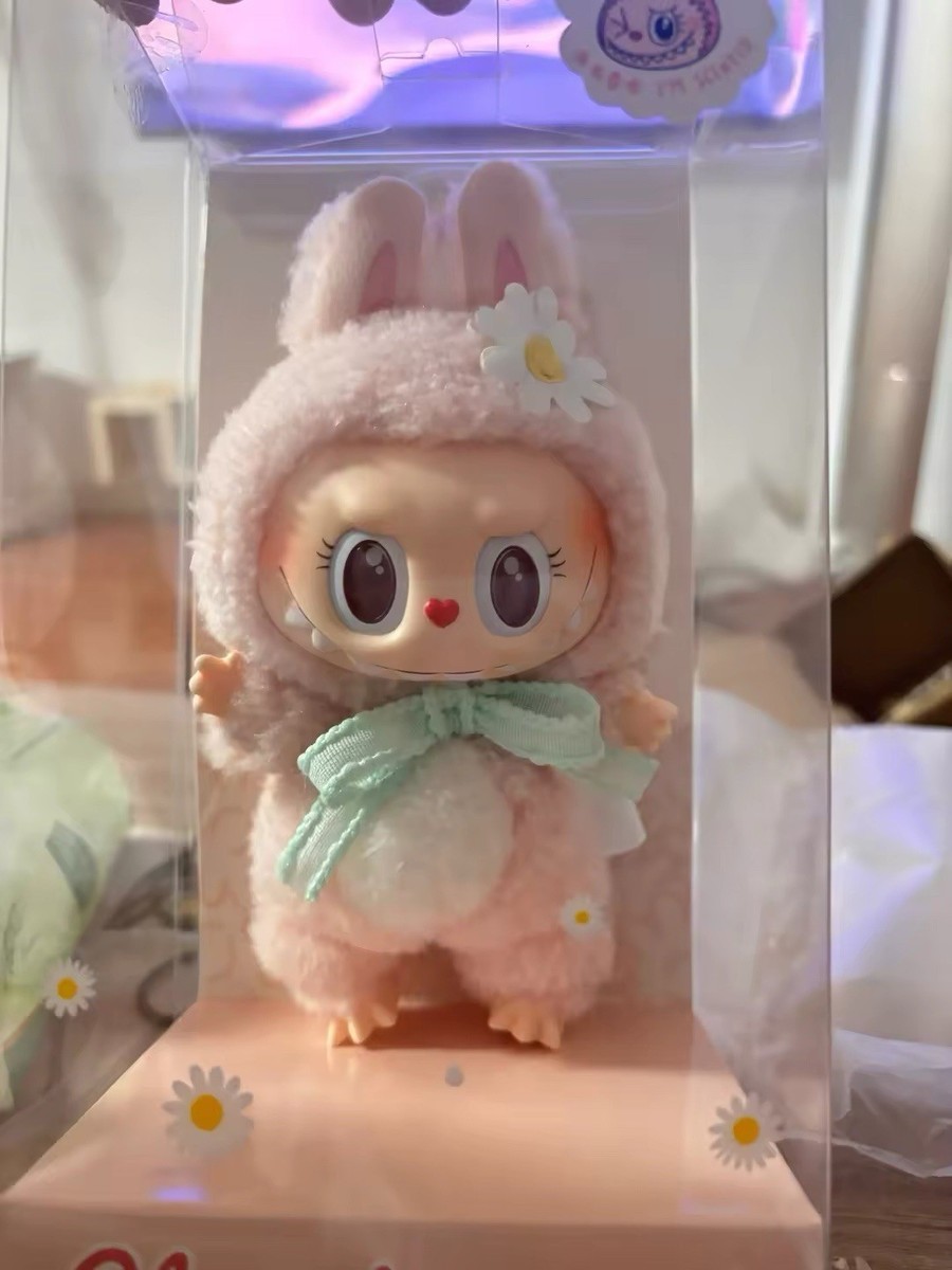 クッション・抱きまくら・ブランケット POPMART LABUBU MOKOKO CLOSE TO SWEET Popmart Labubu Friend Mokoko Close To Sweet Pendant(China