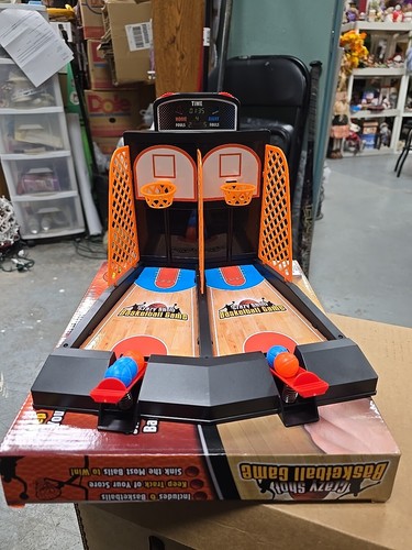 9" Desktop Basketball Game - Picture 4 of 8