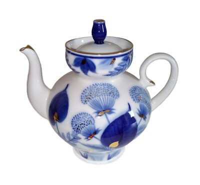 Teapot  Form bud, drawing dandelions. LFZ porceline