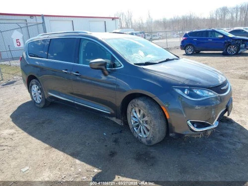 Used Right Door Mirror fits: 2018 Chrysler Pacifica power heated manual folding