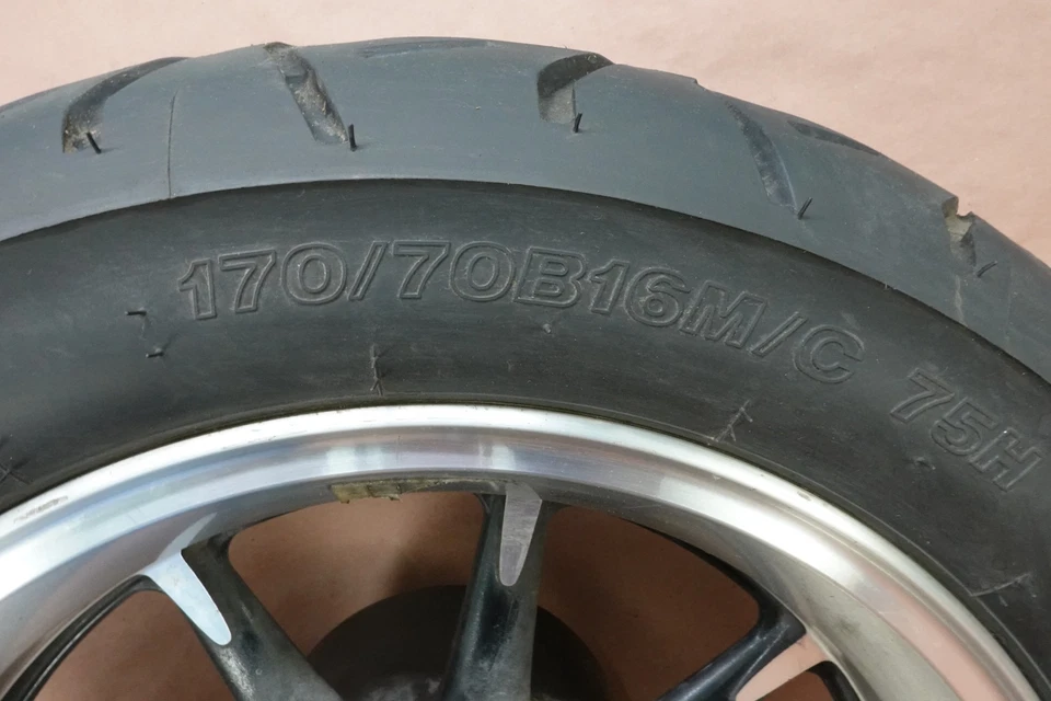 Llanta trasera Kawasaki VN1700 2009-2013 VULCAN VOYAGER 1700 170/70 B16 Foto 3 de 4