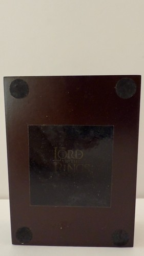 The Noble Collection Lord of the Rings Fellowship The Elven Brooch Leaf - Picture 8 of 18