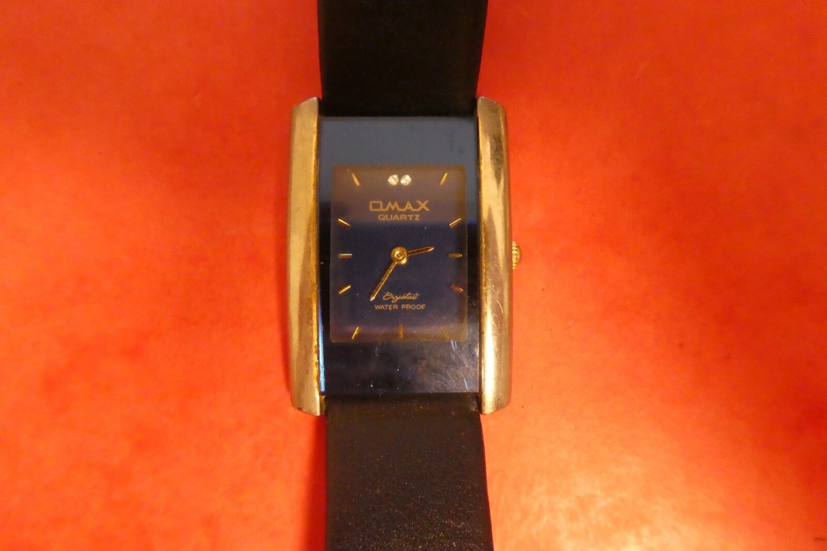 Vintage OMAX Quartz Armbanduhr Watch Movement watch WORKING (315