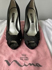 Nina Black Peep Toe Heels Size 7 1/2
