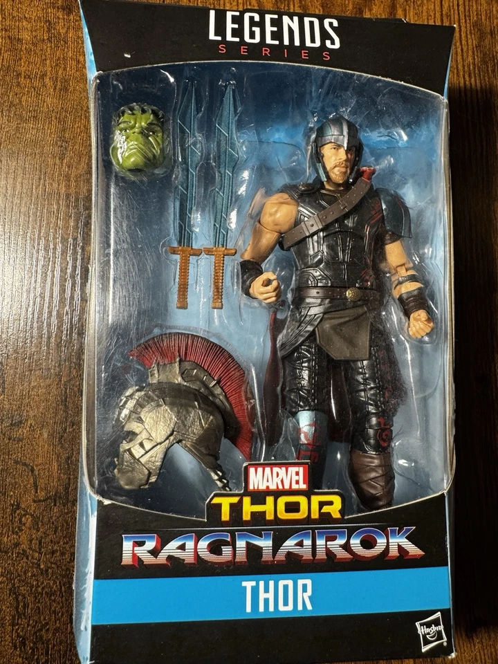 MARVEL LEGENDS - Thor: Ragnarok, Hela, Korg, The Grandmaster, ODIN, Valkyrie Foto 2 de 4