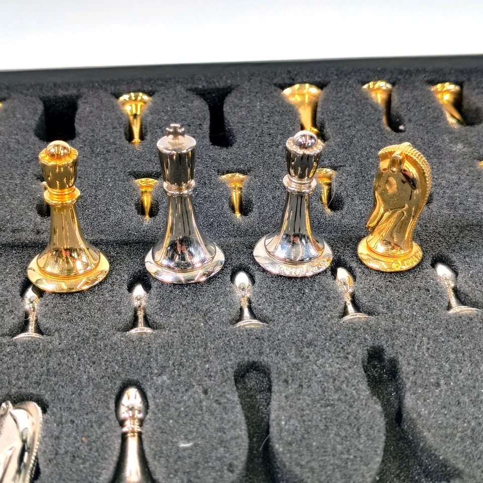 Star Trek Tridimensional Chess Pieces Metal Gold & Silver Plated - Image 3 of 4