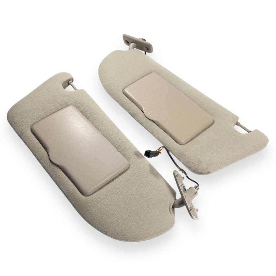 Par de parasoles laterales para conductor y pasajero Saturn serie L 2000-2005 beige iluminado Foto 3 de 4