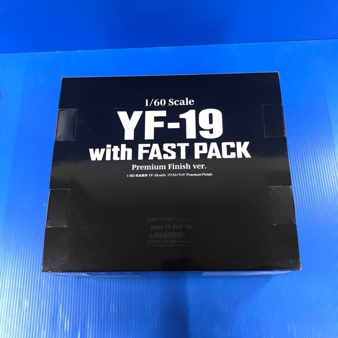 Arcadia Macross Plus 1/60 YF-19 with Fastpack Figure Premium