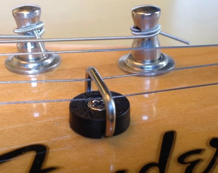Jazz bass 2024 string tree