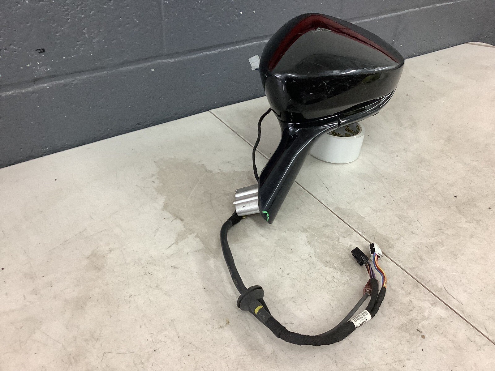 2021- 2023 ASTON MARTIN DBX LEFT DOOR MIRROR OEM
