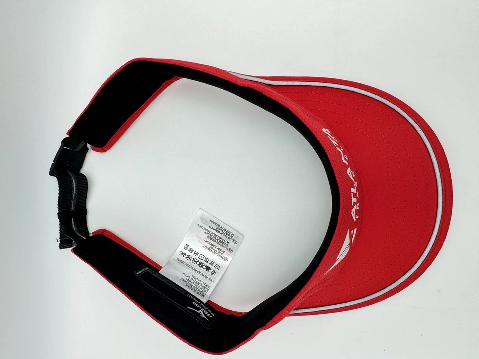 Atlanta Track Club Mizuno visera roja se adapta a todos los miembros del sombrero equipo unisex para correr Foto 2 de 4