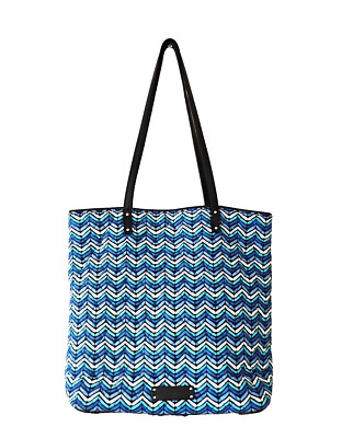 Vera Bradley Tote Blue White Chevron Pattern. Medium Size