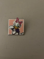 2023 Disney Daisy Duck Mickey & His Pals Mystery Series Pin E3