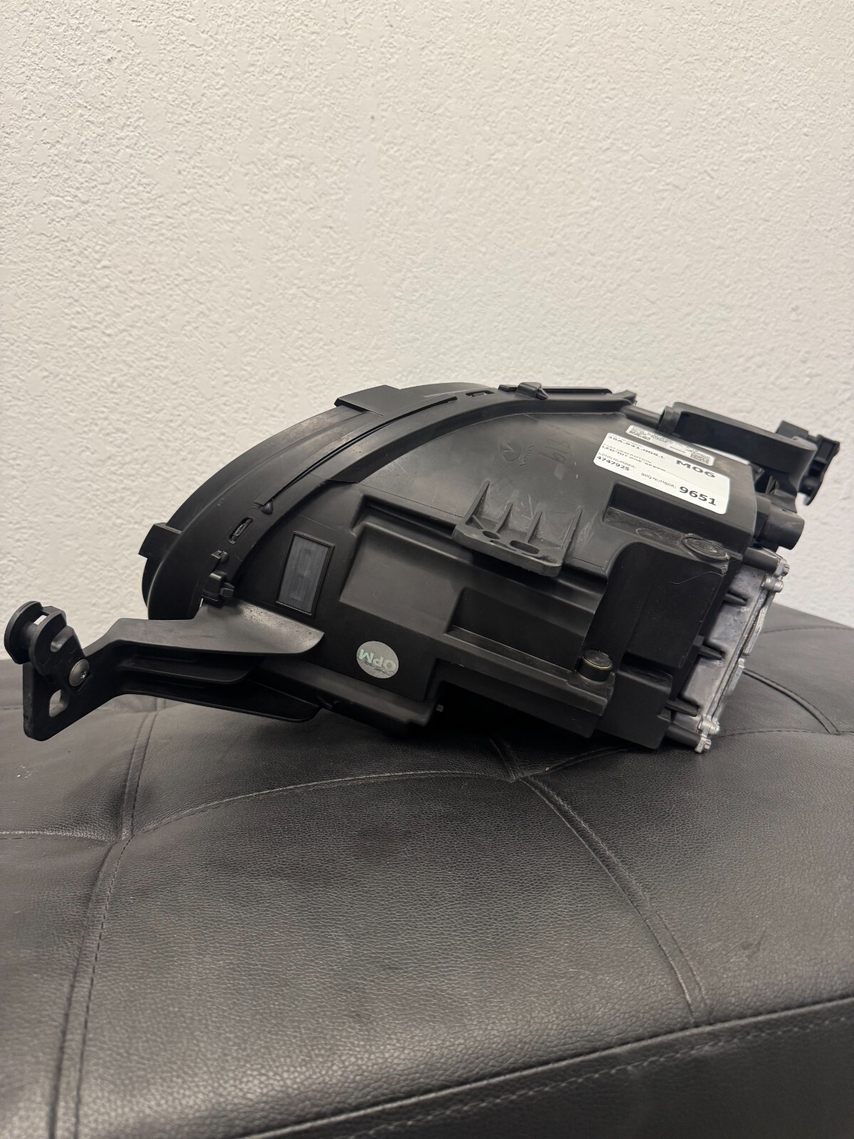 2017-2019 Bentley Bentayga Right Side Headlight (Passenger Side)