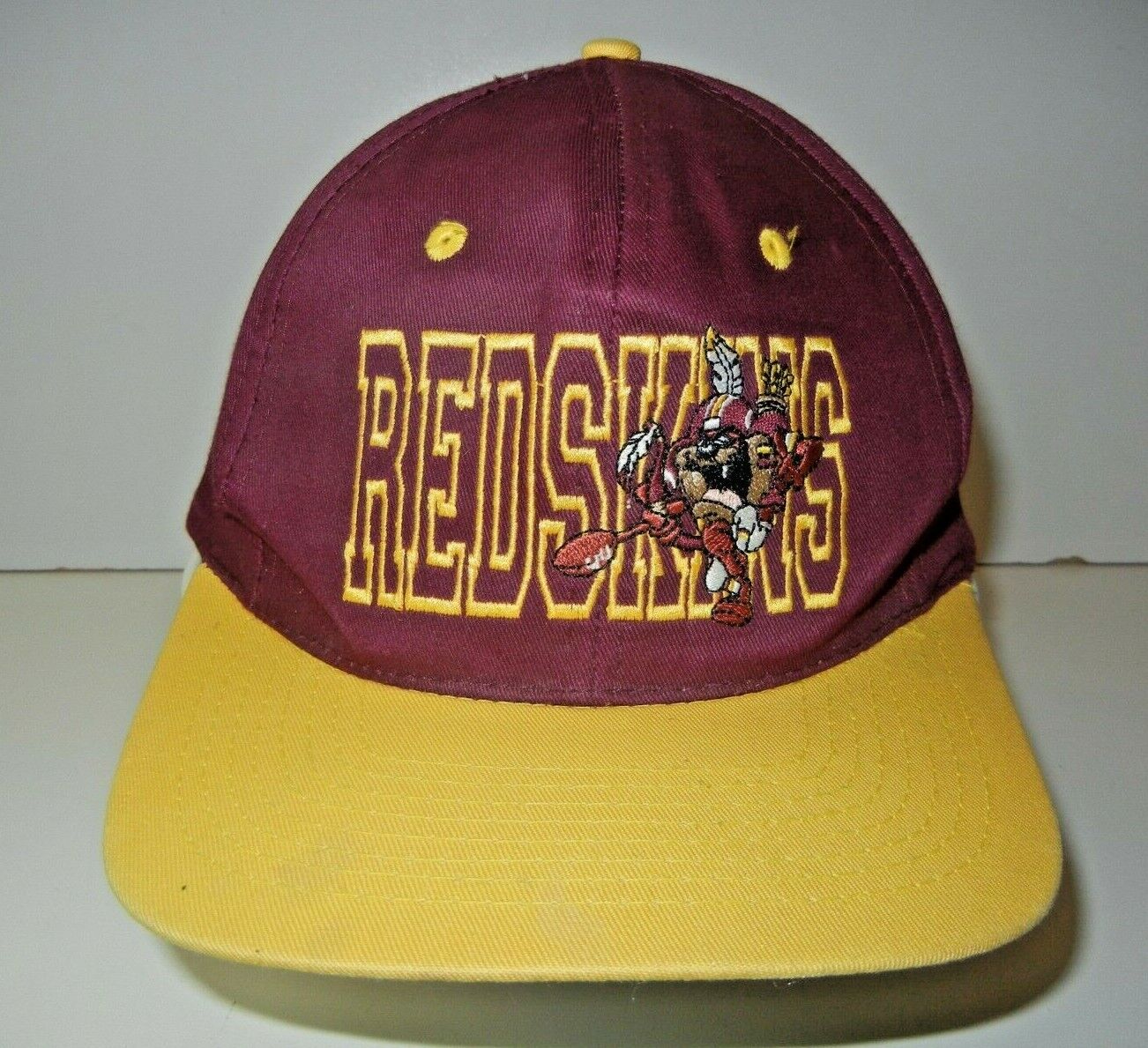 Vtg 90s 1993 WASHINGTON REDSKINS Looney Tunes TAZ… - image 1