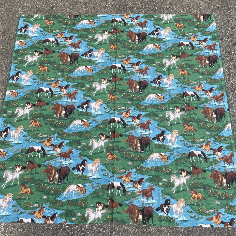 Panel de tela de algodón Wild Horses 45" x 45" Springs Industries, Inc. Foto 4 de 4