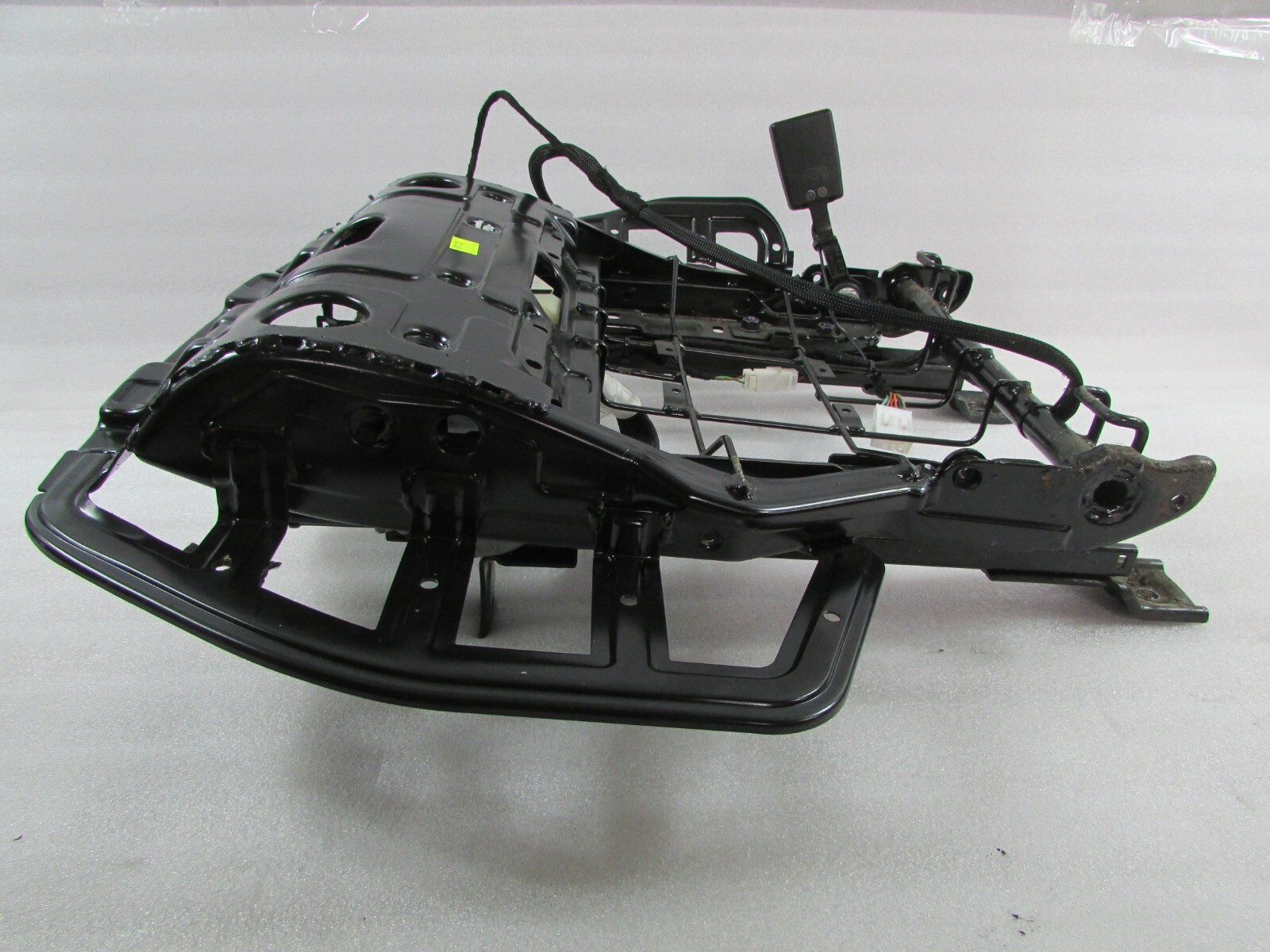 Maserati Quattroporte, LH Rear Seat Track w/ Motors, Used, P/N 980139490