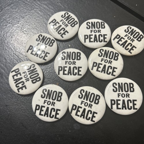 LOT 10 VIETNAMKRIEG PROTEST "SNOB FÜR DEN FRIEDEN" ANTI NIXON EFFEKT URSACHE KNÖPFE