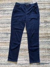 The Platinum  by Chicos Jegging 1 (M-8) Dark Navy Blue Stretch