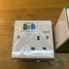 1no Schneider 13amp White 1 Gang 13amp RCD Socket