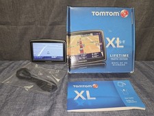 TomTom 335-t XL GPS Navigation Unit Lifetime Traffic Edition US  Canada