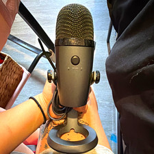 Blue Yeti USB Desktop Microphone w/ Freestand...