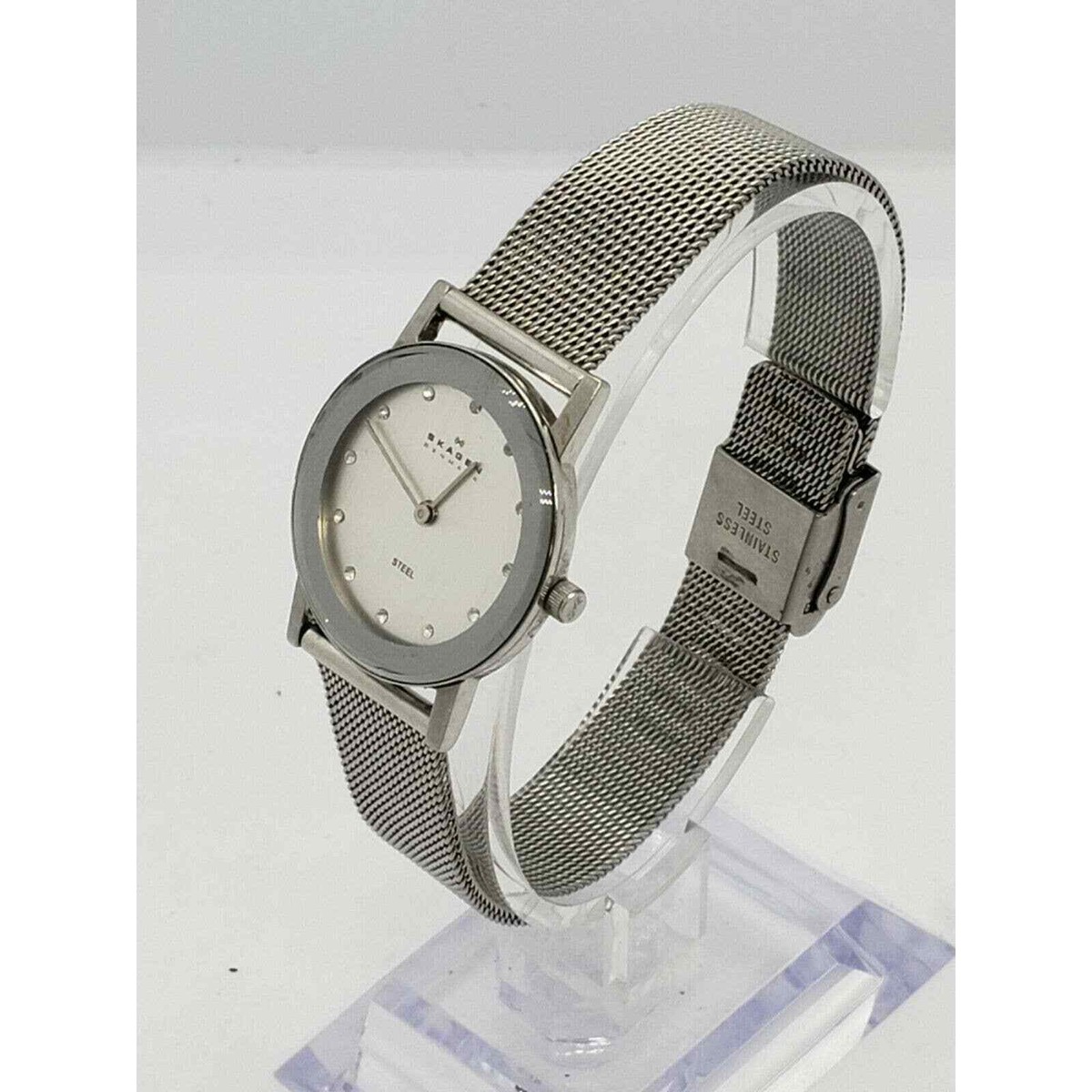 SKAGEN DENMARK 39SSSD LADIES WATCH SKAGEN DENMARK 39SSSD LADIES RHINESTONE MESH WATCH... | Depop main image 2