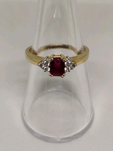Ruby and diamond 18ct gold ring in Kutchinsky box size O 3.3gms. 0.10CT - Picture 15 of 16