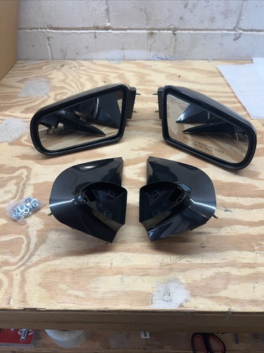 Returned Item - R22 04-12 Colorado Manual Sport Mirrors Pair