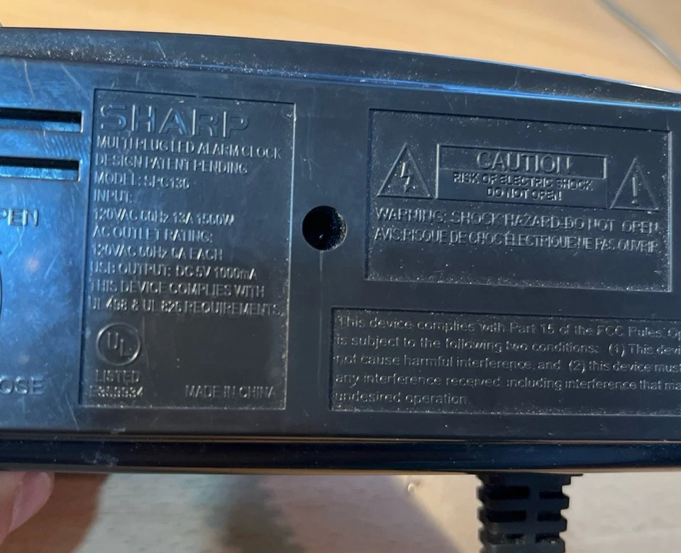 Sharp Digital Alarm Clock SPC137 USB Charge Port 2 AC Outlets Red LED Display - Image 4 of 4