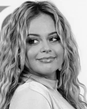 EMILY ATACK 8x10 PHOTO *